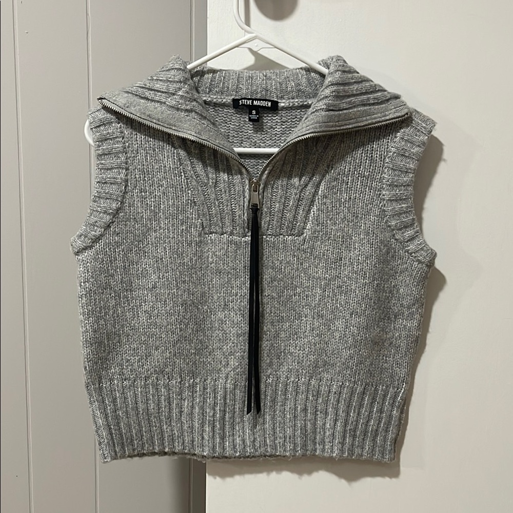 Steve Madden Gray Women's Sweater Vest